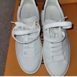 Louis Vuitton Sneakers